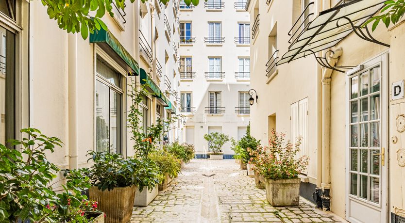 Photo of Courtyard Charmer