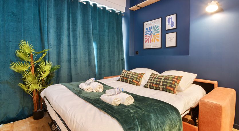 Photo of Paris Explorer