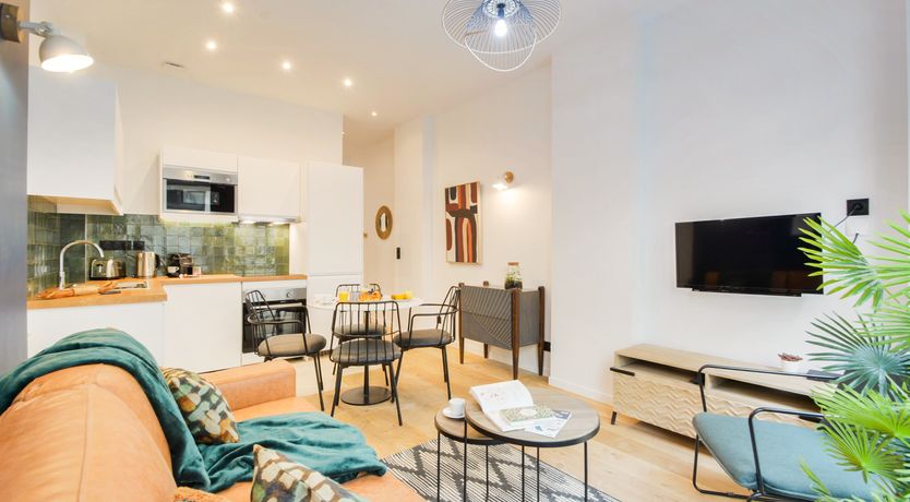 Photo of Paris Explorer