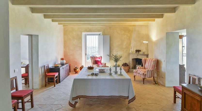 Photo of Super Tuscan