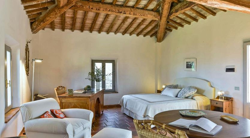 Photo of Super Tuscan