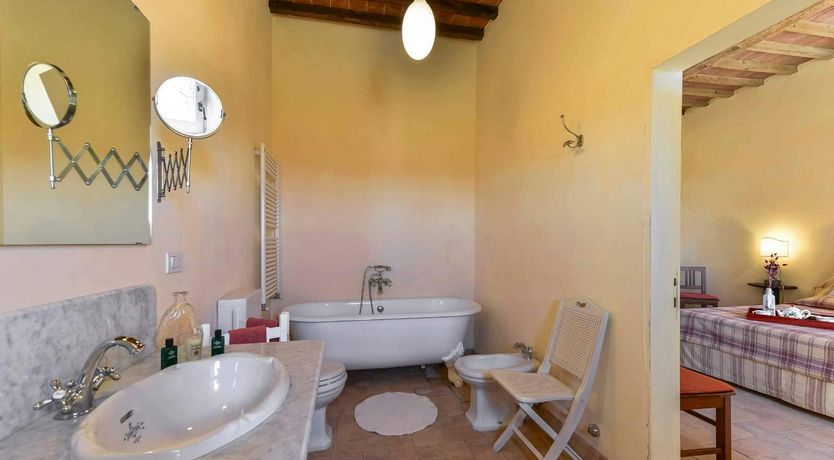 Photo of Super Tuscan