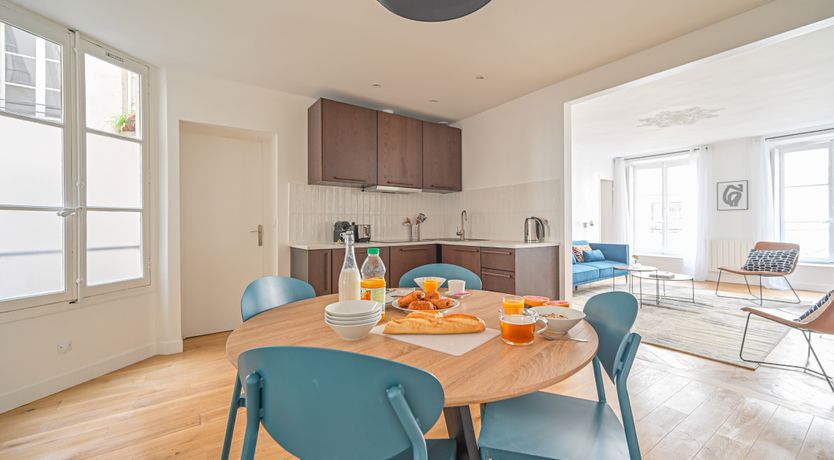 Photo of Parisian Bold