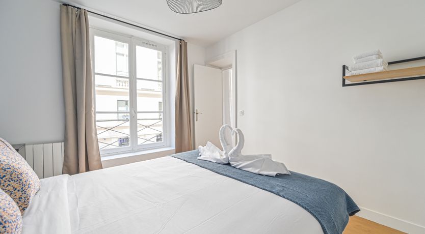 Photo of Parisian Bold