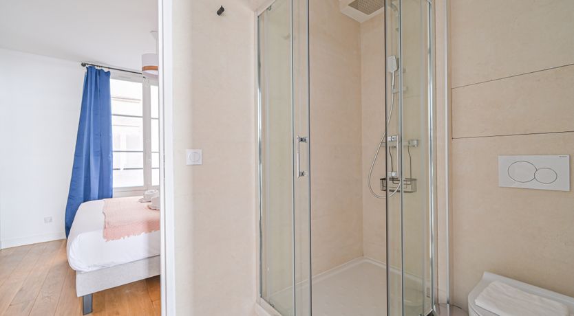 Photo of Parisian Bold