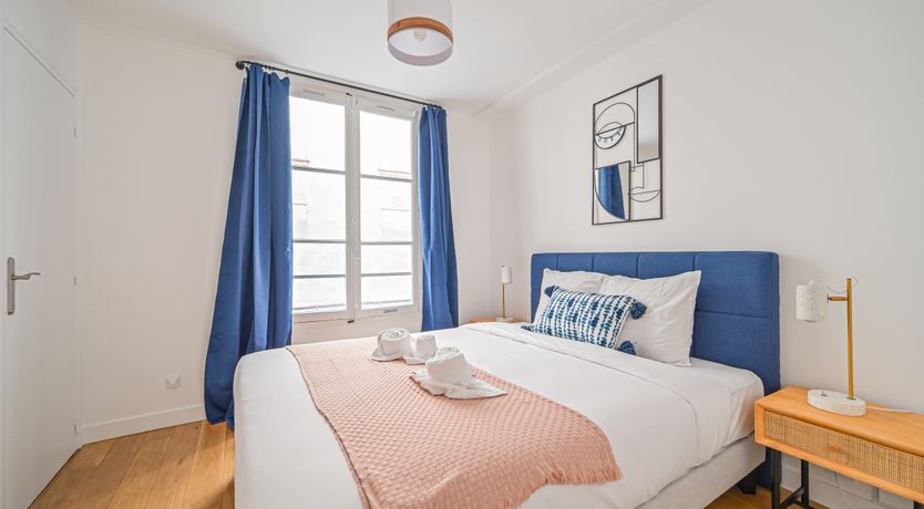 Photo of Parisian Bold