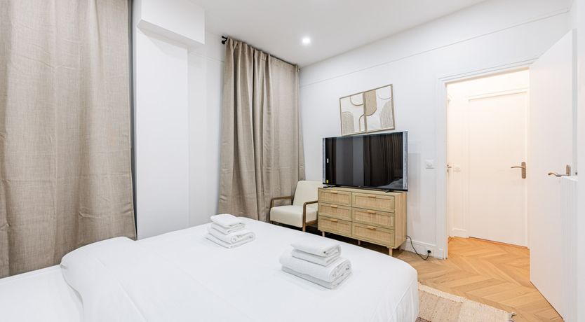 Photo of Les Lumières de Passy