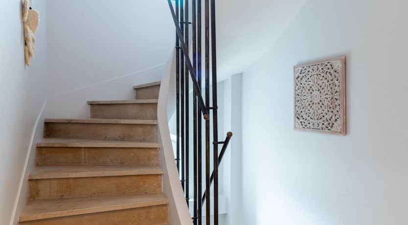 Photo of Alma Mansion