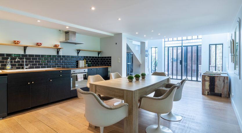 Photo of Alma Mansion