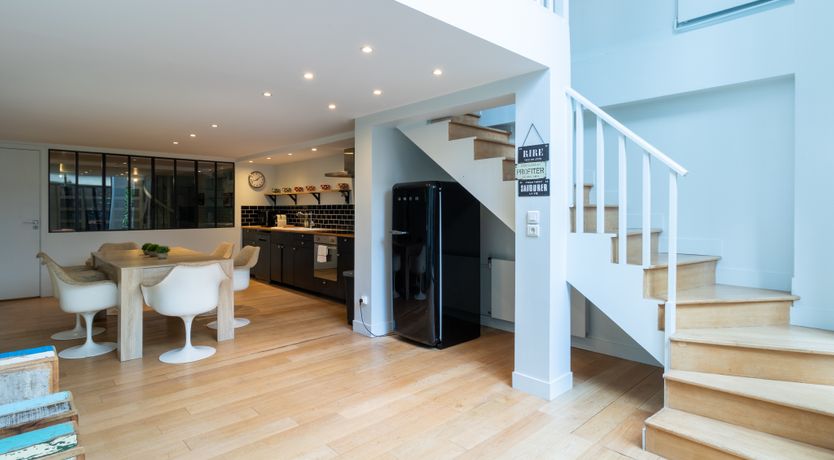 Photo of Alma Mansion