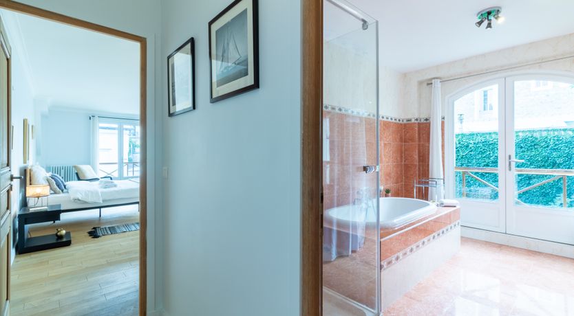 Photo of Alma Mansion