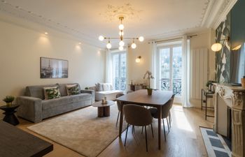 Les Beaux Jours Holiday Home