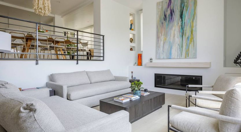 Photo of Cali Sunrise