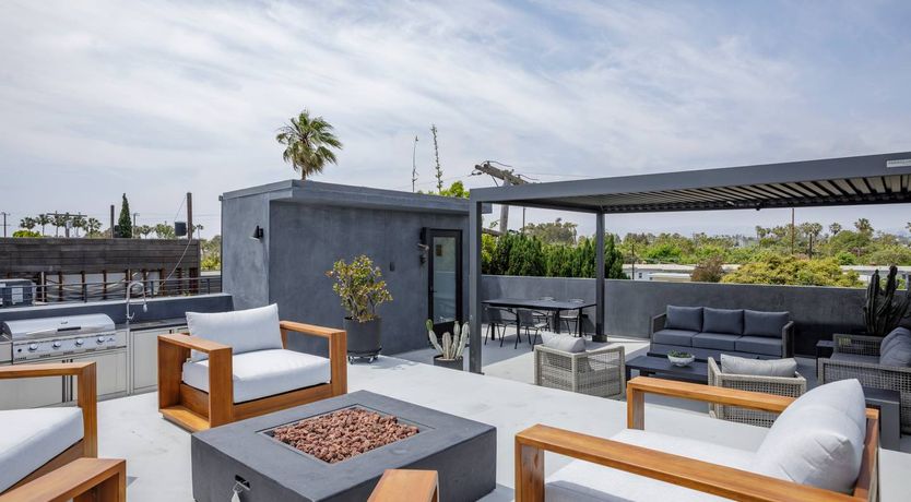 Photo of Cali Sunrise