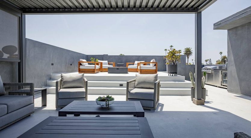 Photo of Cali Sunrise