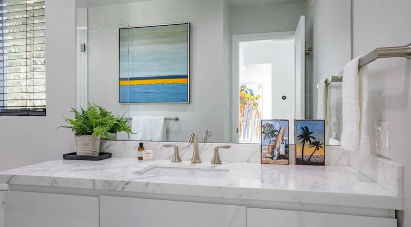 Photo of Cali Sunrise