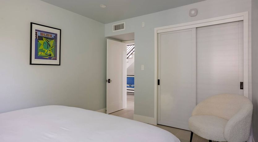 Photo of Cali Sunrise