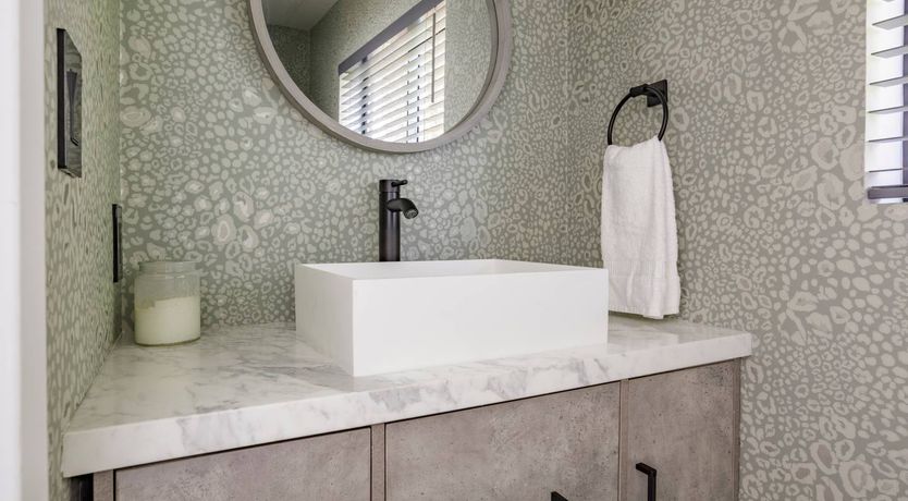 Photo of Cali Sunrise