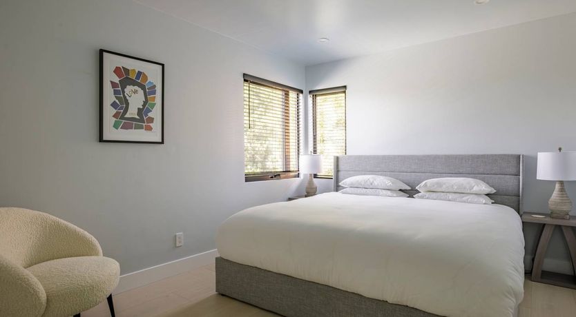 Photo of Cali Sunrise