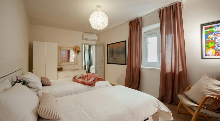 Photo of Florentine Secret