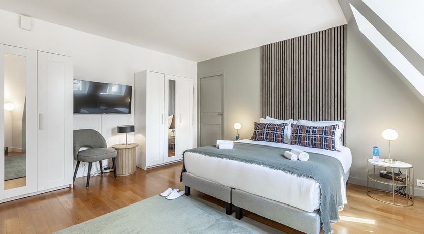 Photo of Gem in the Eighth