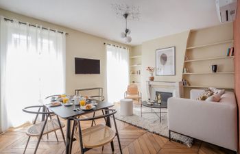 Vuitton Dreams Holiday Home