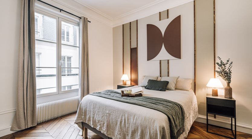 Photo of Gauche Glamour