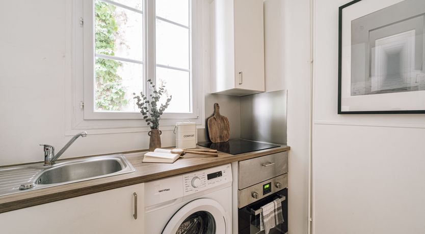 Photo of Gauche Glamour