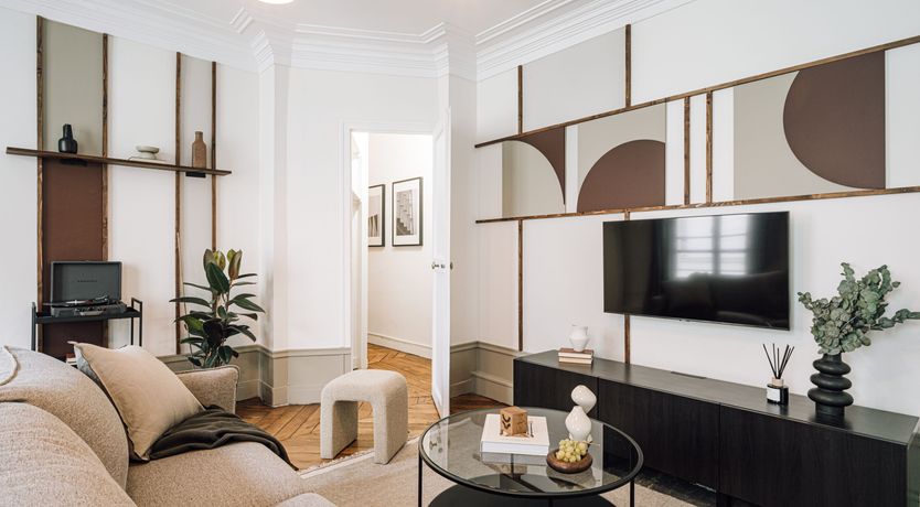 Photo of Gauche Glamour