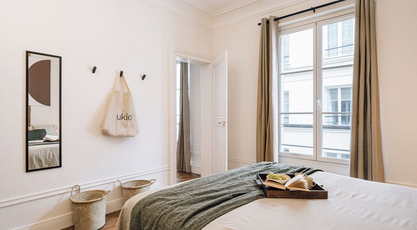 Photo of Gauche Glamour