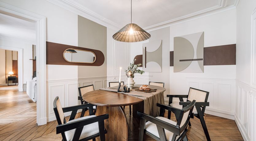 Photo of Gauche Glamour