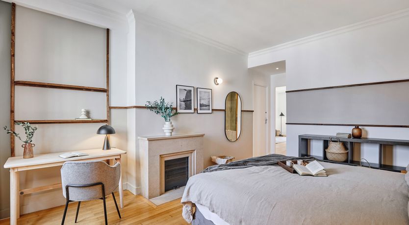 Photo of Elegant Embrace