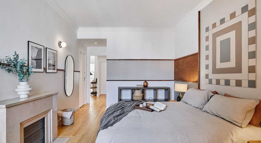 Photo of Elegant Embrace