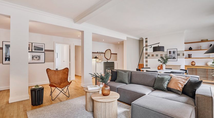 Photo of Elegant Embrace