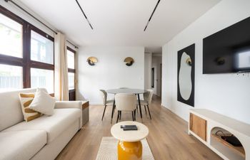 Parisian Green Spaces Holiday Home