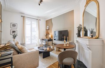 Vaugirard Charm Holiday Home
