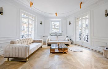 The Paris Haven Holiday Home