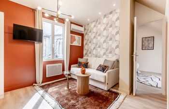 Marais Living Holiday Home