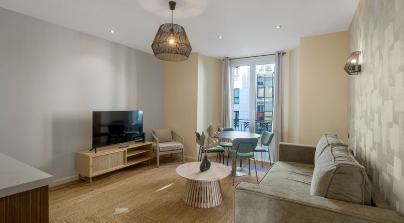 Photo of Parisian Leaf