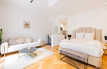 Loft Parisien Holiday Home