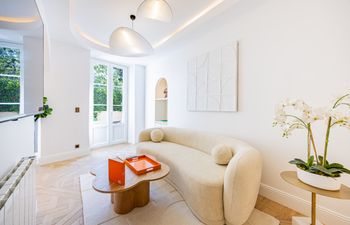 Orchids & Marble Holiday Home
