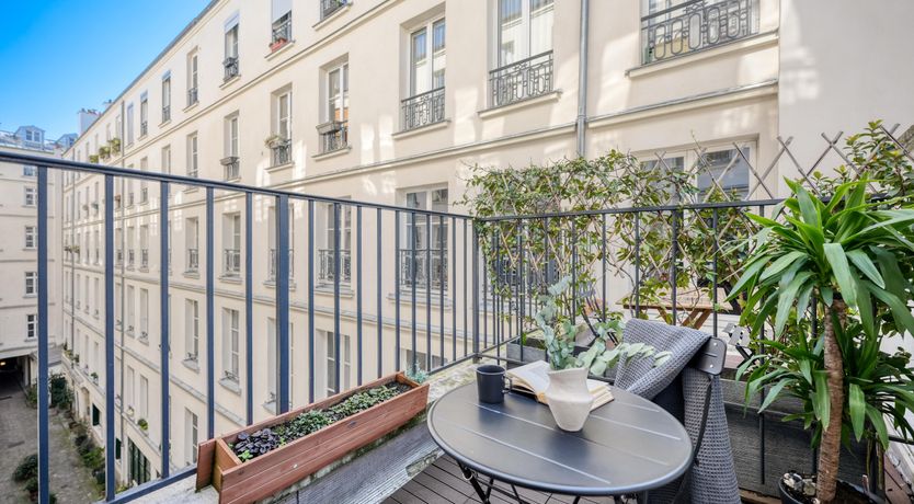 Photo of Haussmannian Masquerade