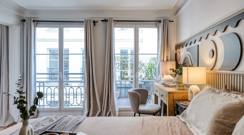 Photo of Haussmannian Masquerade