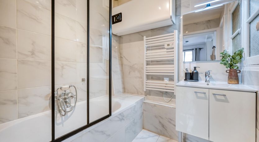 Photo of Haussmannian Masquerade