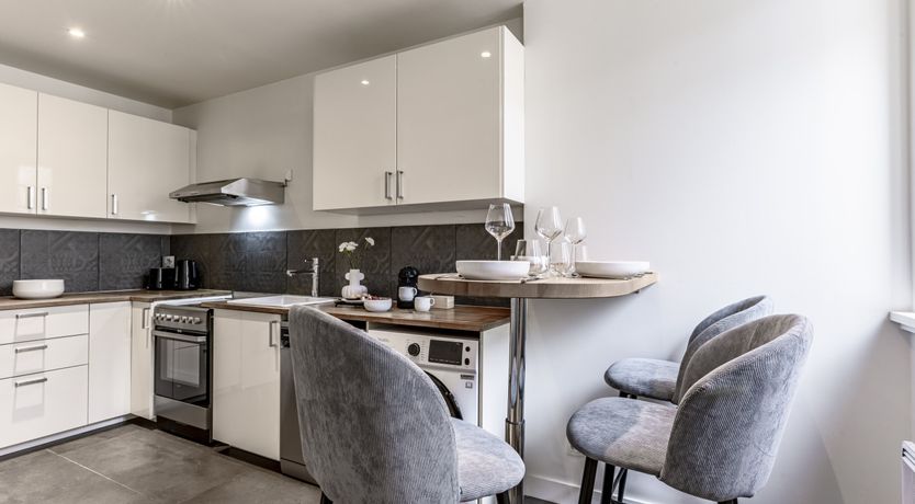 Photo of Elegant Perch