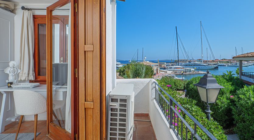 Photo of Azura Bliss