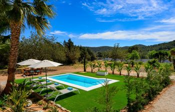 Xenophilius Holiday Home