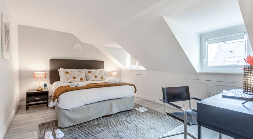 Photo of Les Plaisirs de la Vie