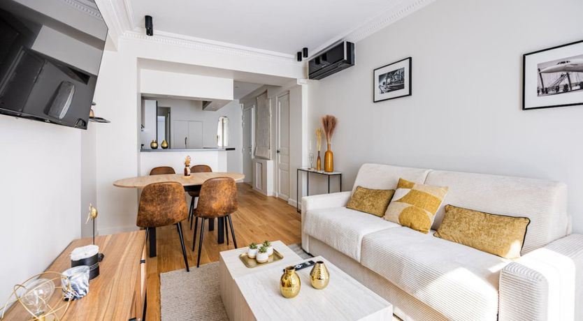 Photo of Brisk Promenade