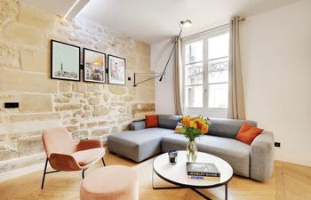 Le Saunier Holiday Home